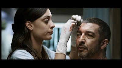 Abutres (2010) Dublado