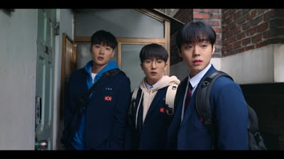 Classe dos Heróis Fracos (S02E06) Dublado