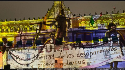 MÉXICO TENOCHTITLAN?FRAGMENTO DEL SISMO DE 1985 EN LA CIUDAD DE MÉXICO ?VIDEO MAPPING EN EL ZÓCALO